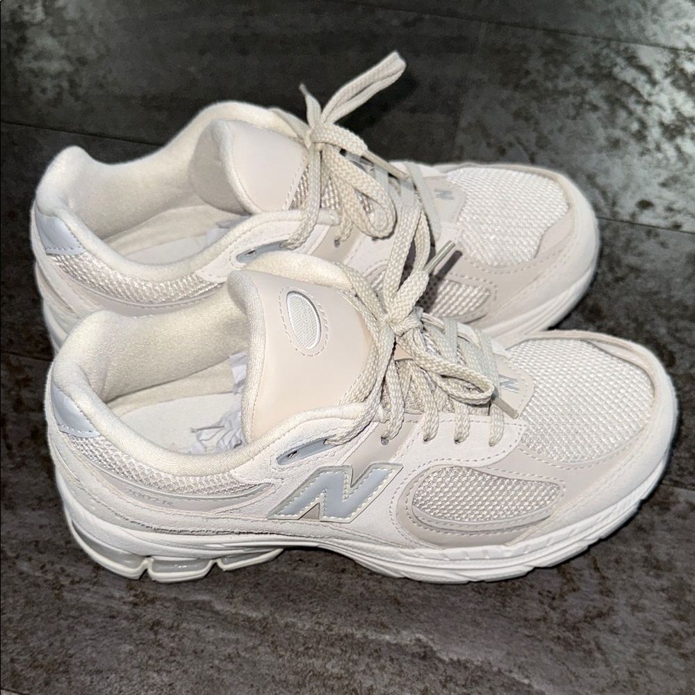 New Balance Kids Shoes in White and Gray
